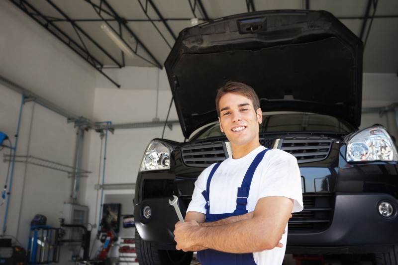 Services Offered by a Truck Service Center to Residents in Surprise, AZ